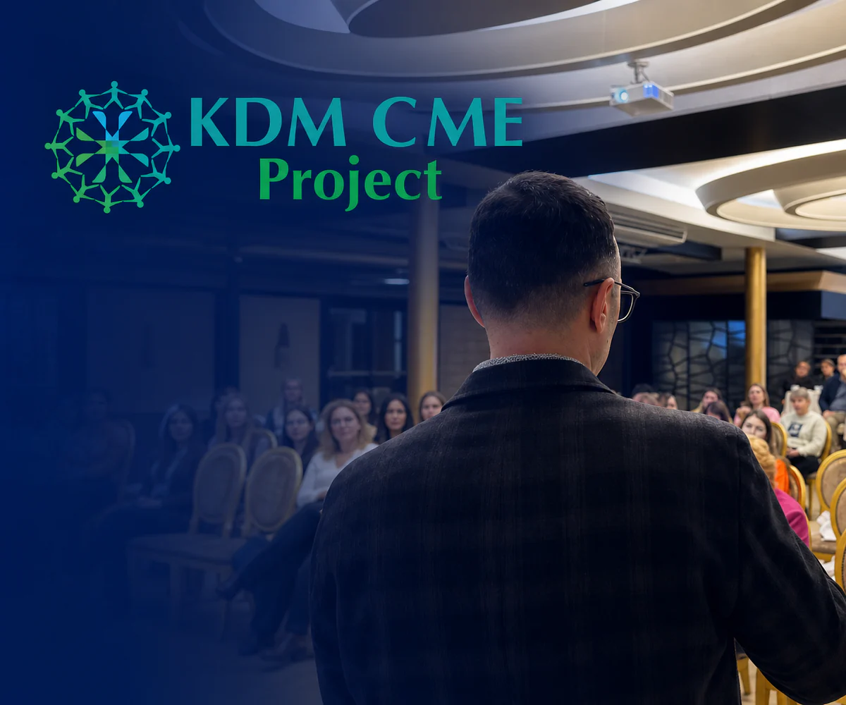 Михайло Медведєв під час освітнього заходу KDM CME Project
